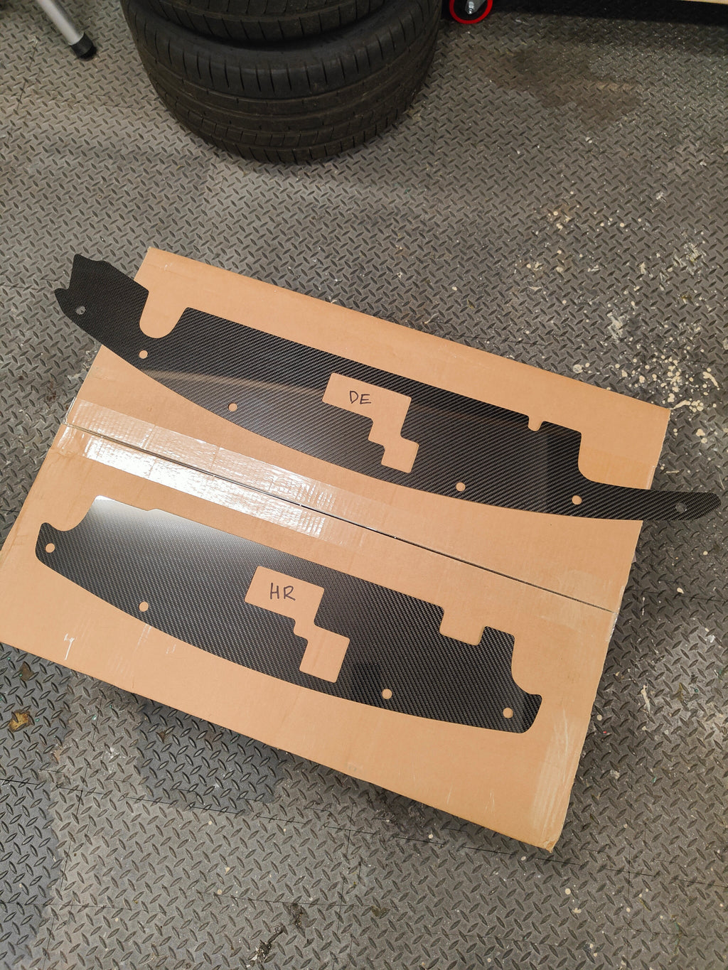 Nissan 350z DE carbon fibre radiator cover