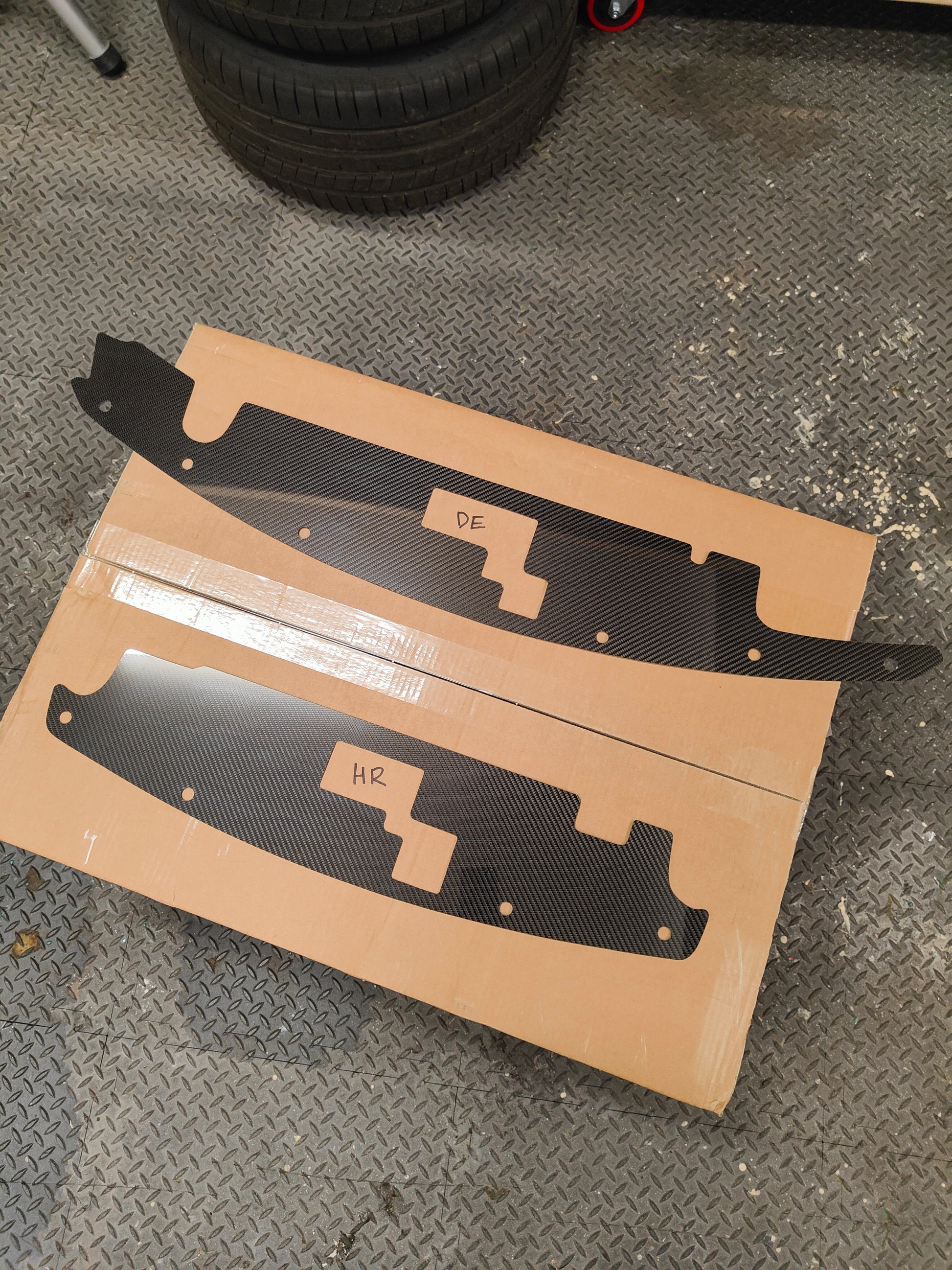 350z HR carbon fibre cooling panel