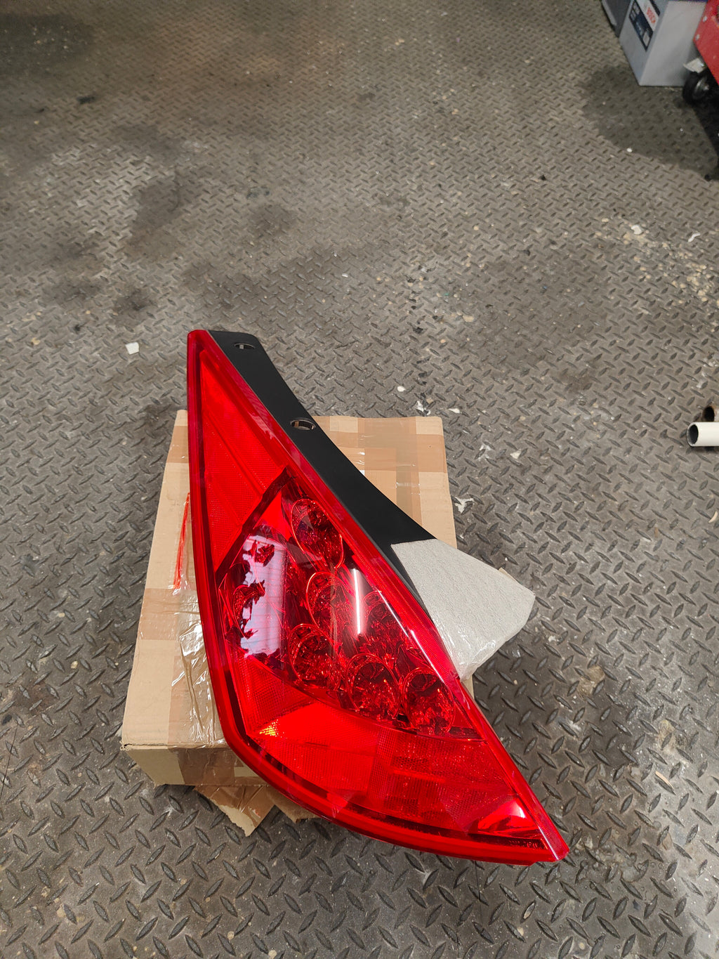 NEW 350Z Rear led light - small chip