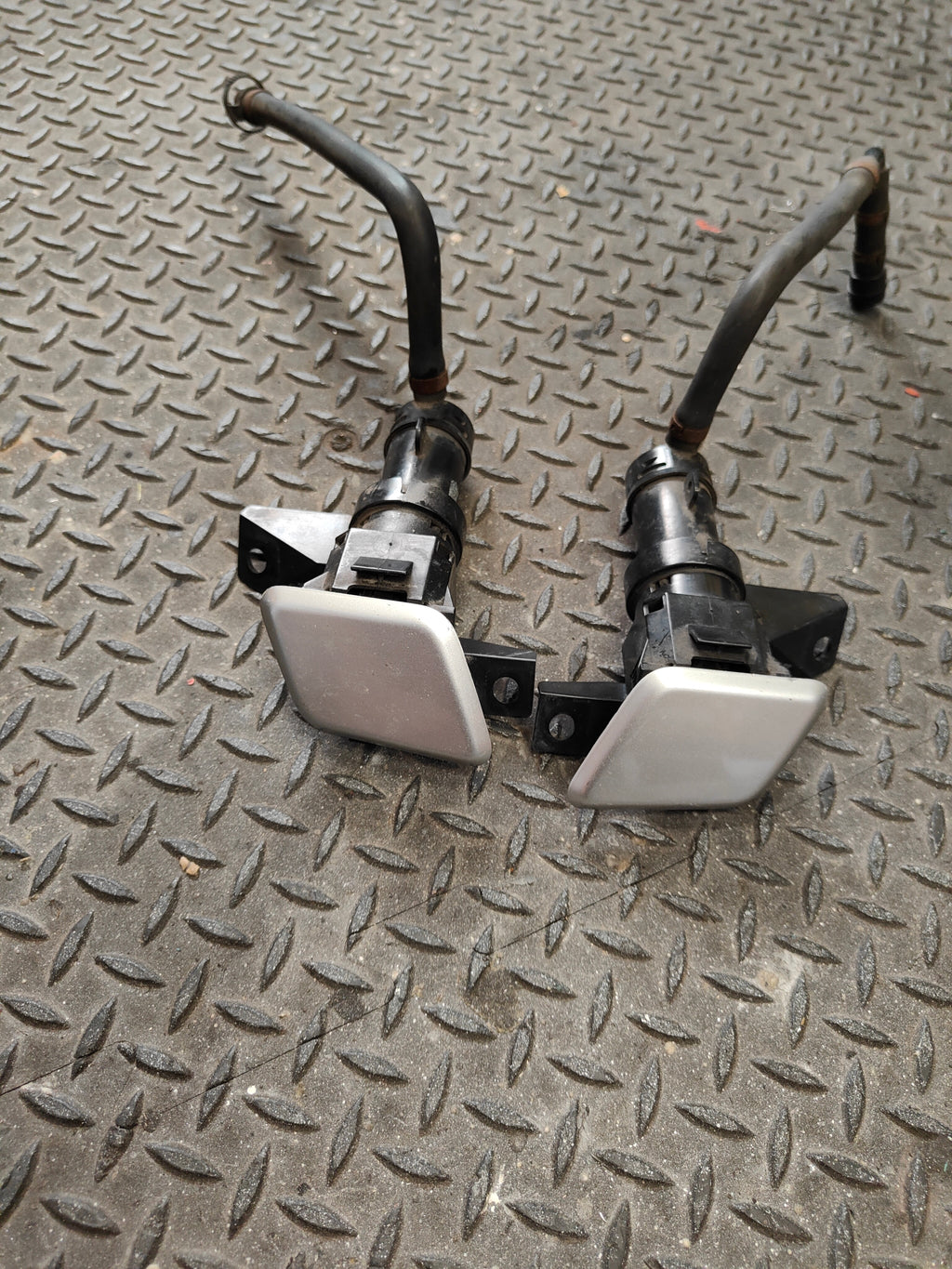 Nissan 350z DE headlight washer and covers