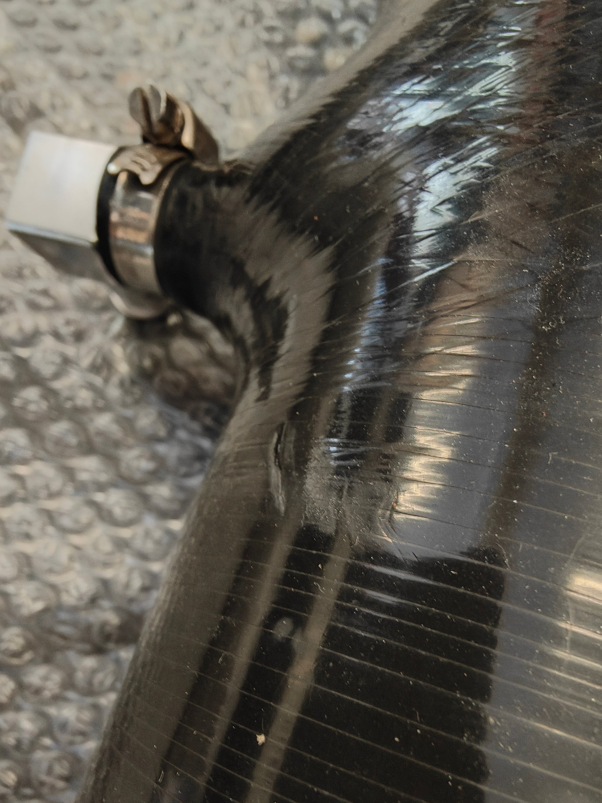 Mishimoto 350z DE silicone intake