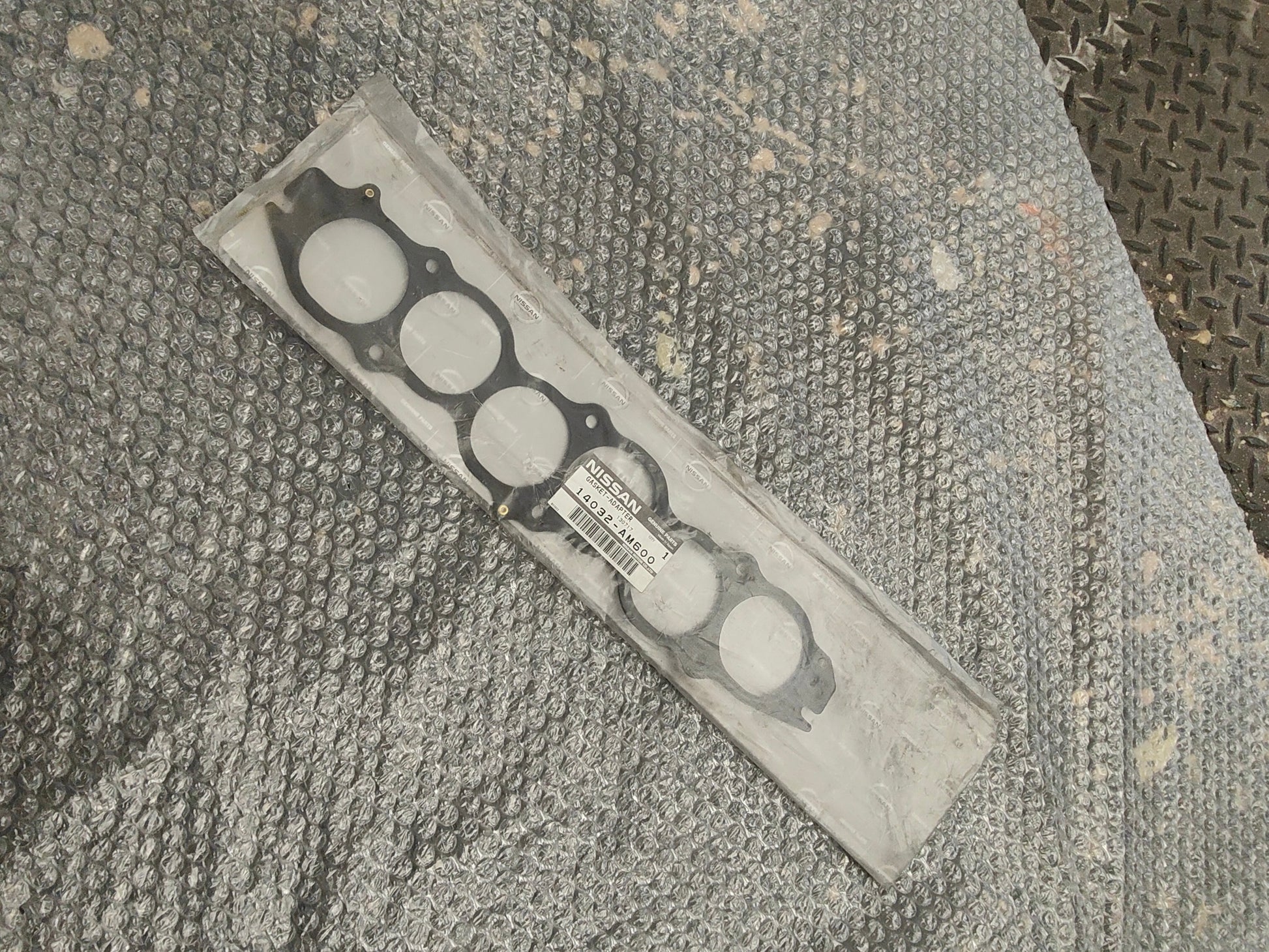 350z DE lower plenum gasket